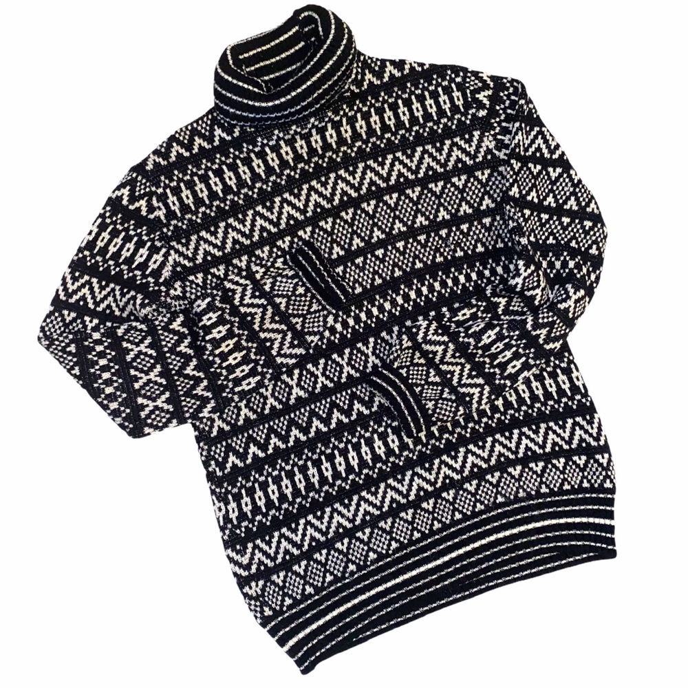 Takis of Greece men’s Boho pattern bulky sweater.